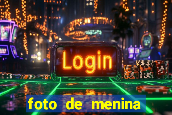 foto de menina bonita fake cabelo cacheado