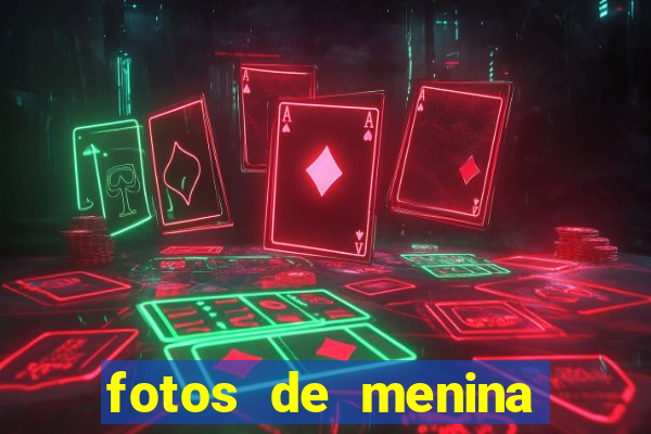 fotos de menina cacheada fake