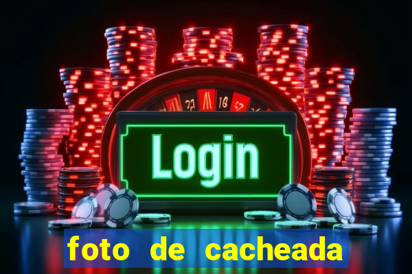 foto de cacheada no espelho