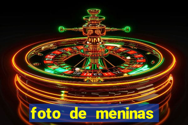 foto de meninas cacheadas no espelho