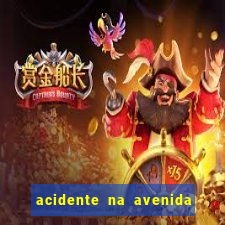 acidente na avenida arquiteto vila nova artigas